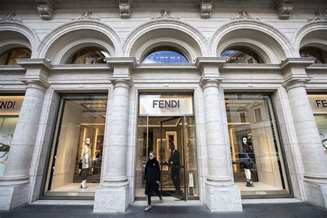 fendi italia|boutique fendi roma palazzo.